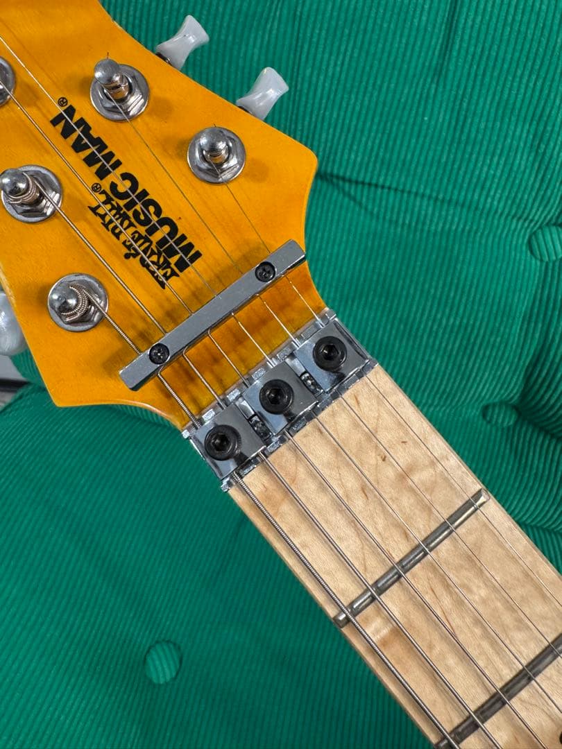 ノーブランド MUSIC MAN EVH風 ギター