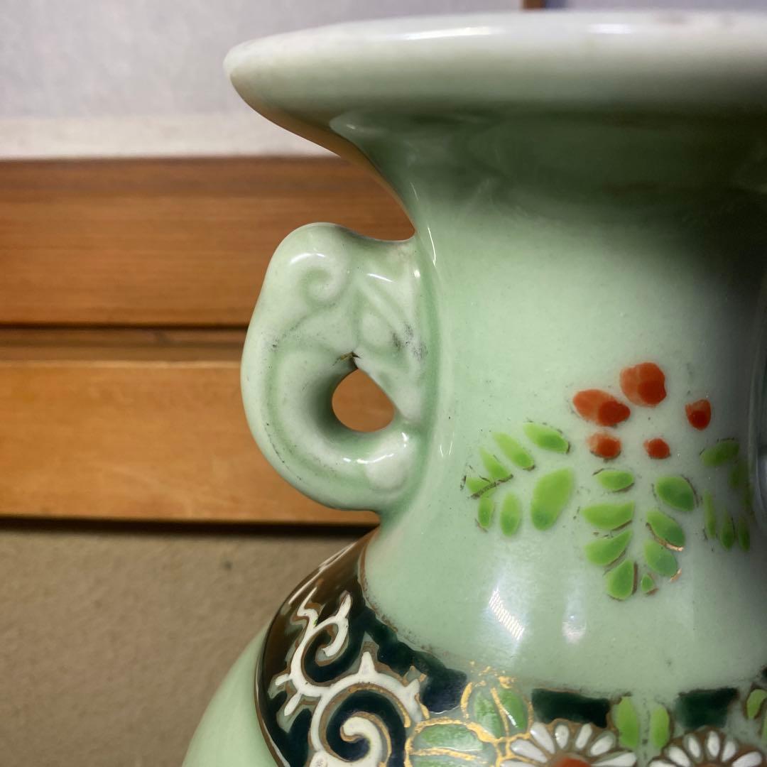 龍耳付色絵青磁花瓶　【作名有】