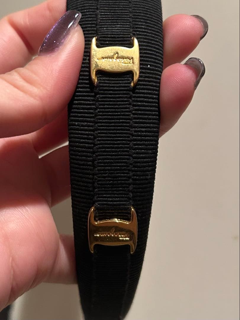 フェラガモ カチューシャ 黒 Ferragamo