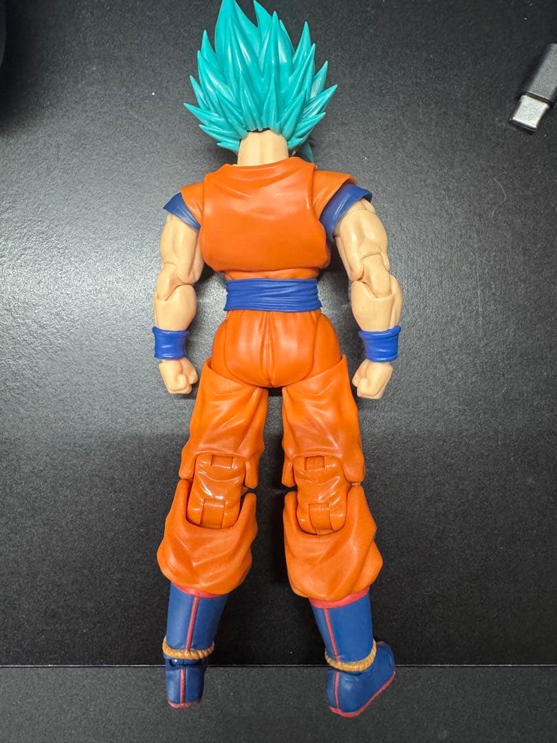 S.H.フィギュアーツ 孫悟空 伝説のスーパーサイヤ人 ＋スーパーサイヤ人ブルー