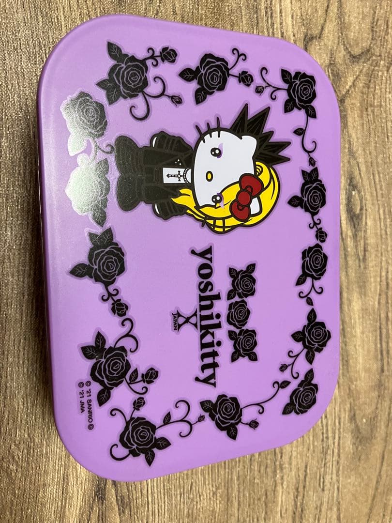 yoshikitty ミラー付き小物入れ キティ - メルカリ