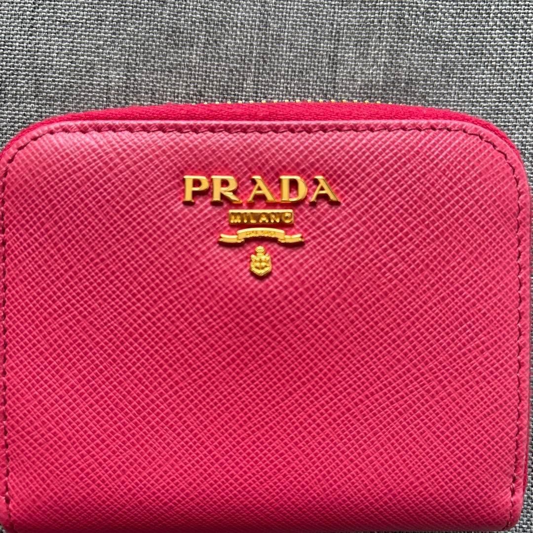 ＊PRADA サフィアーノレザー ケース