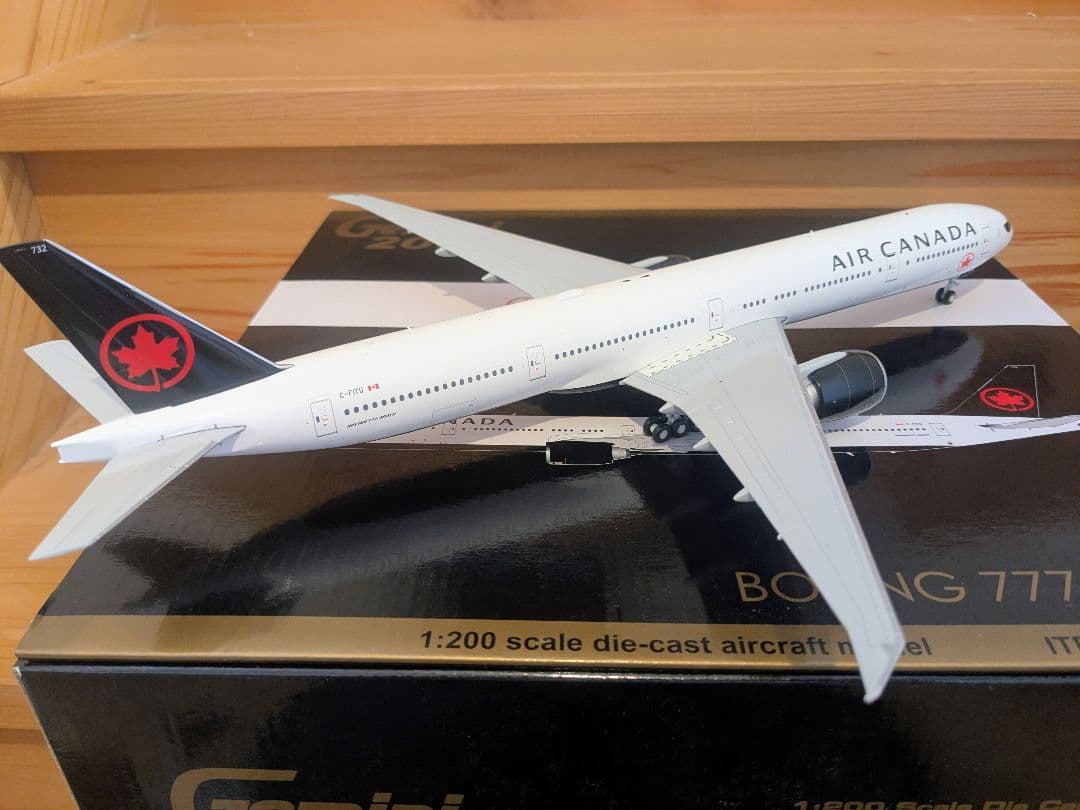 ジェミニ200 エアカナダ 777-300ER 1/200 ANA JAL 11786GR Hogan Air