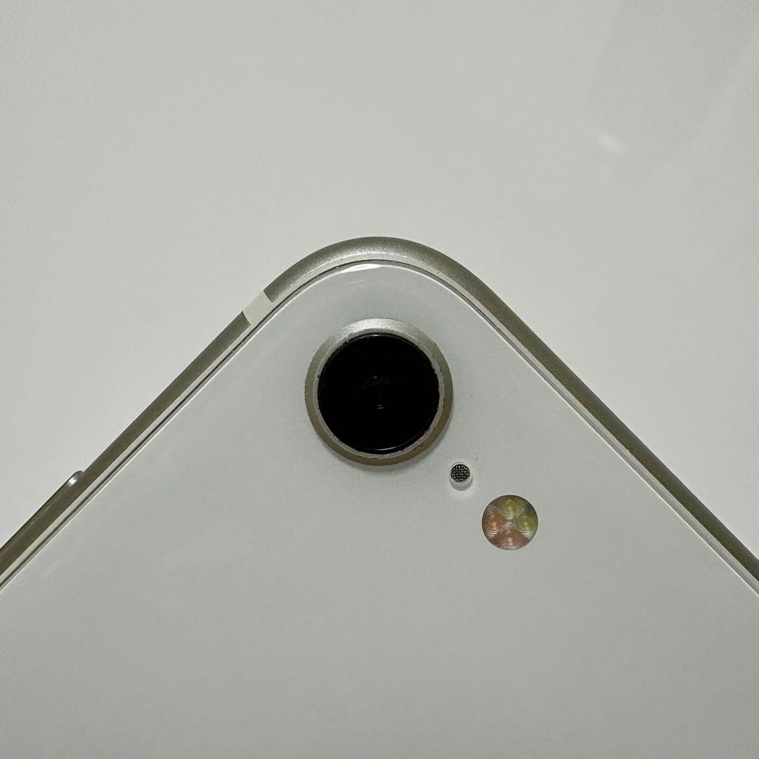 iPhone SE 第二世代 本体 128GB