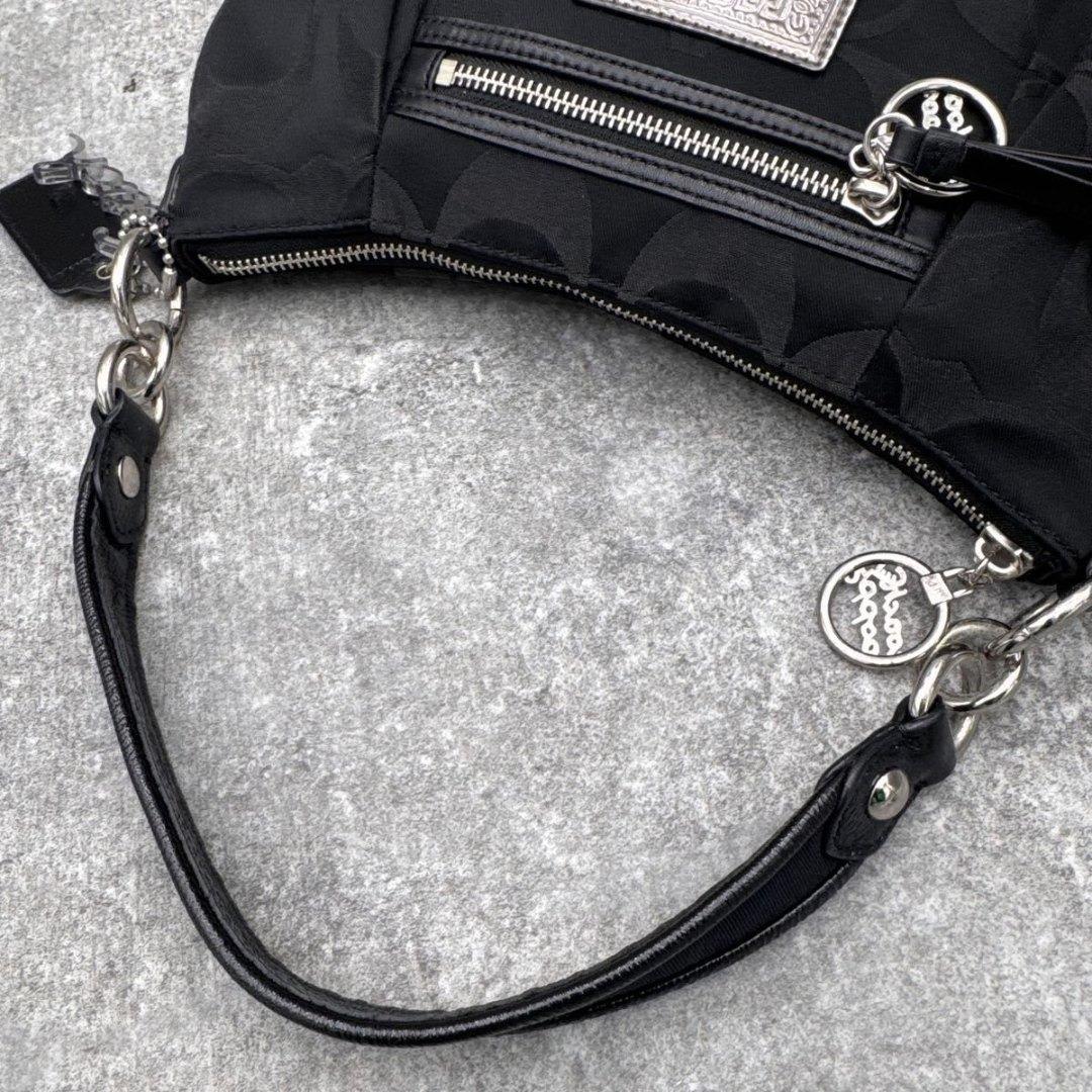 Coach Accessory Pouch Black　F16292　y2k