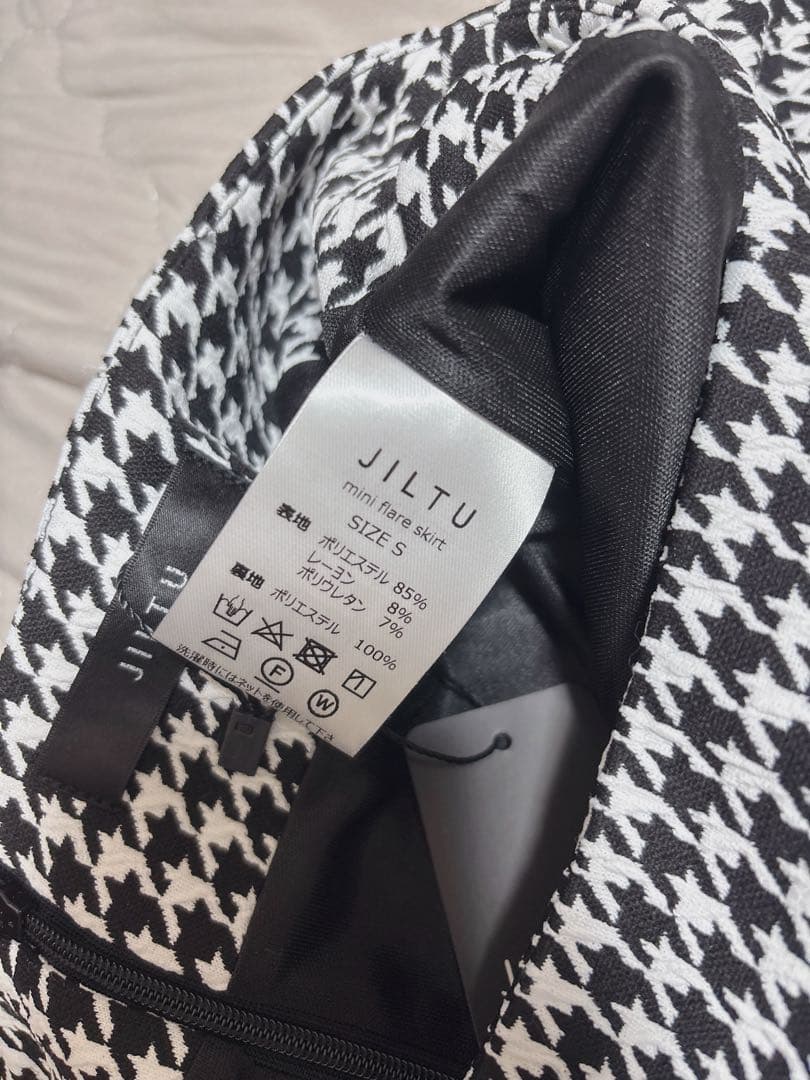 JILTU ジルチュ スカート