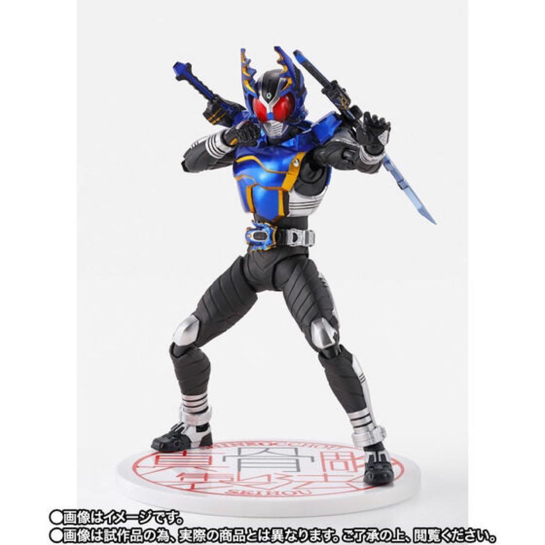 S.H.Figuarts（真骨彫製法）仮面ライダーカブト、ガタックセット