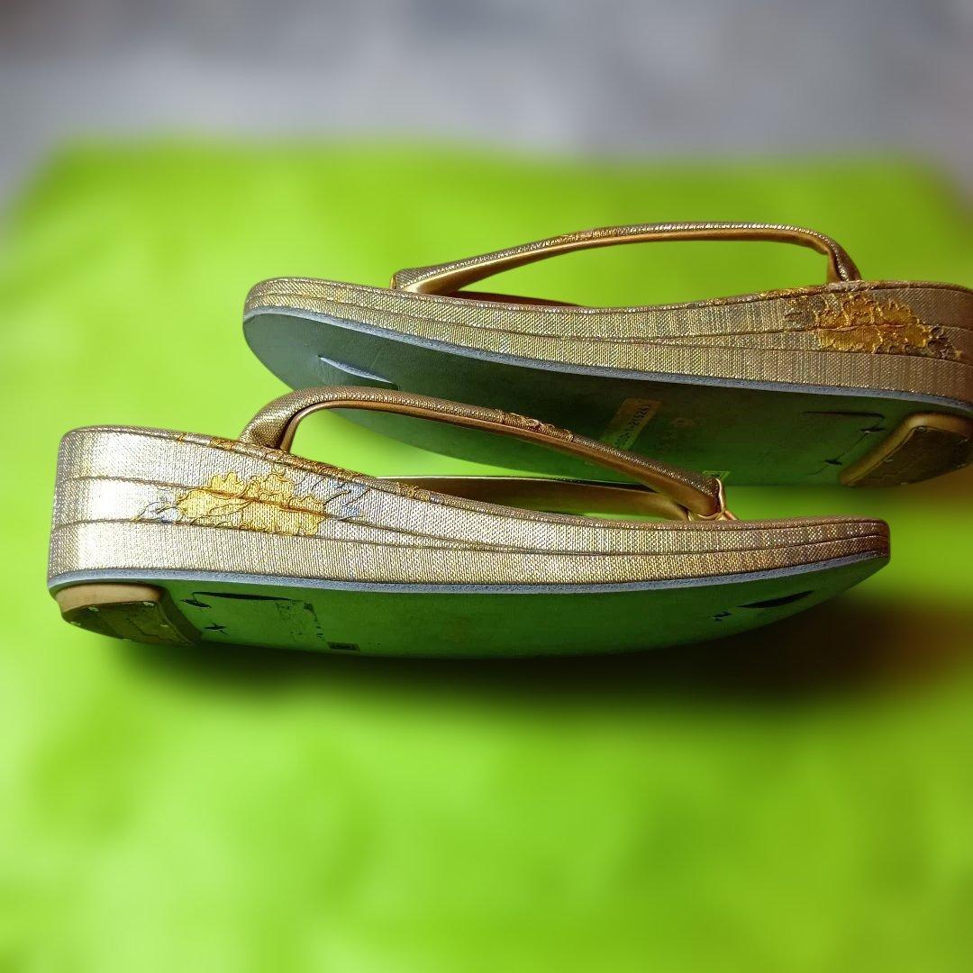 伊と忠　金色花柄刺繍和装用バッグと草履セット