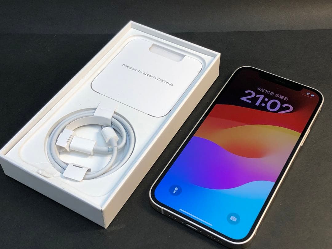 □iPhone12 64gb white バッテリー85%