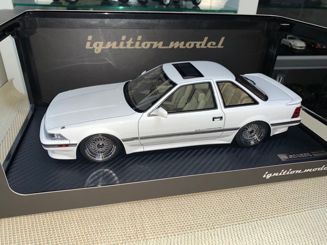 イグニッションモデル 1/18 トヨタ ソアラ2.0ツインターボL イグニッションモデル 1/18 トヨタ ソアラ2.0ツインターボL