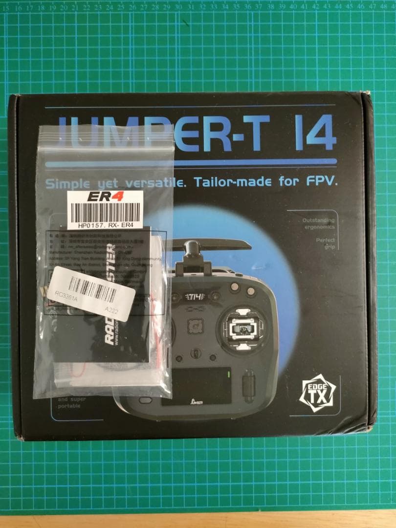 Jumper T14 送信機 ELRS と RadioMaster 受信機付属