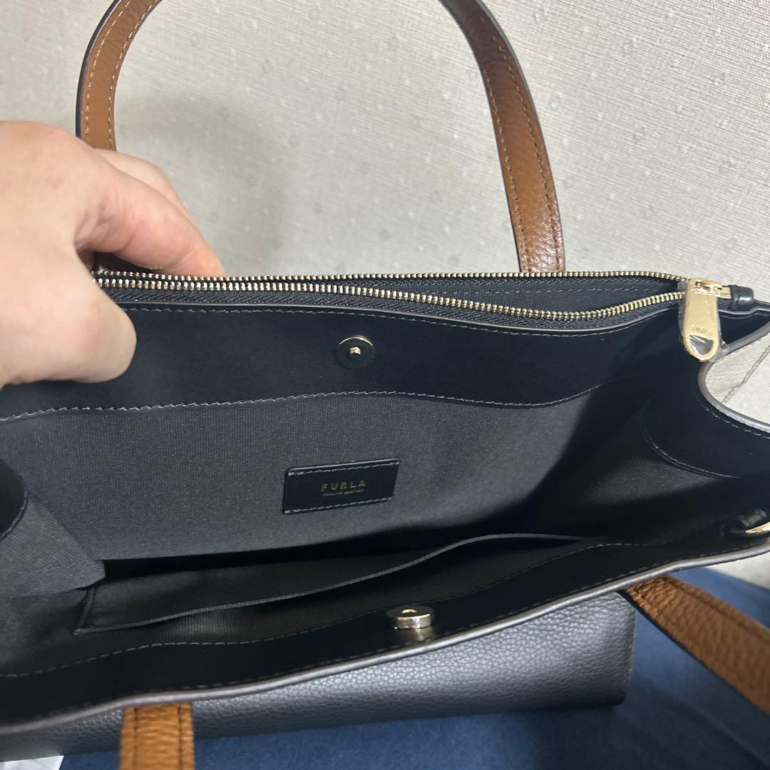 FURLA 黒 レザー ショルダーバッグ