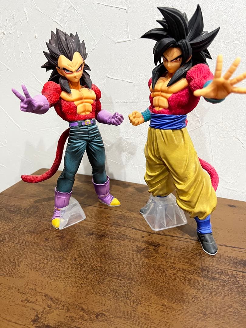 ドラゴンボール 孫悟空 フィギュア 超サイヤ人4 ベジータ セット