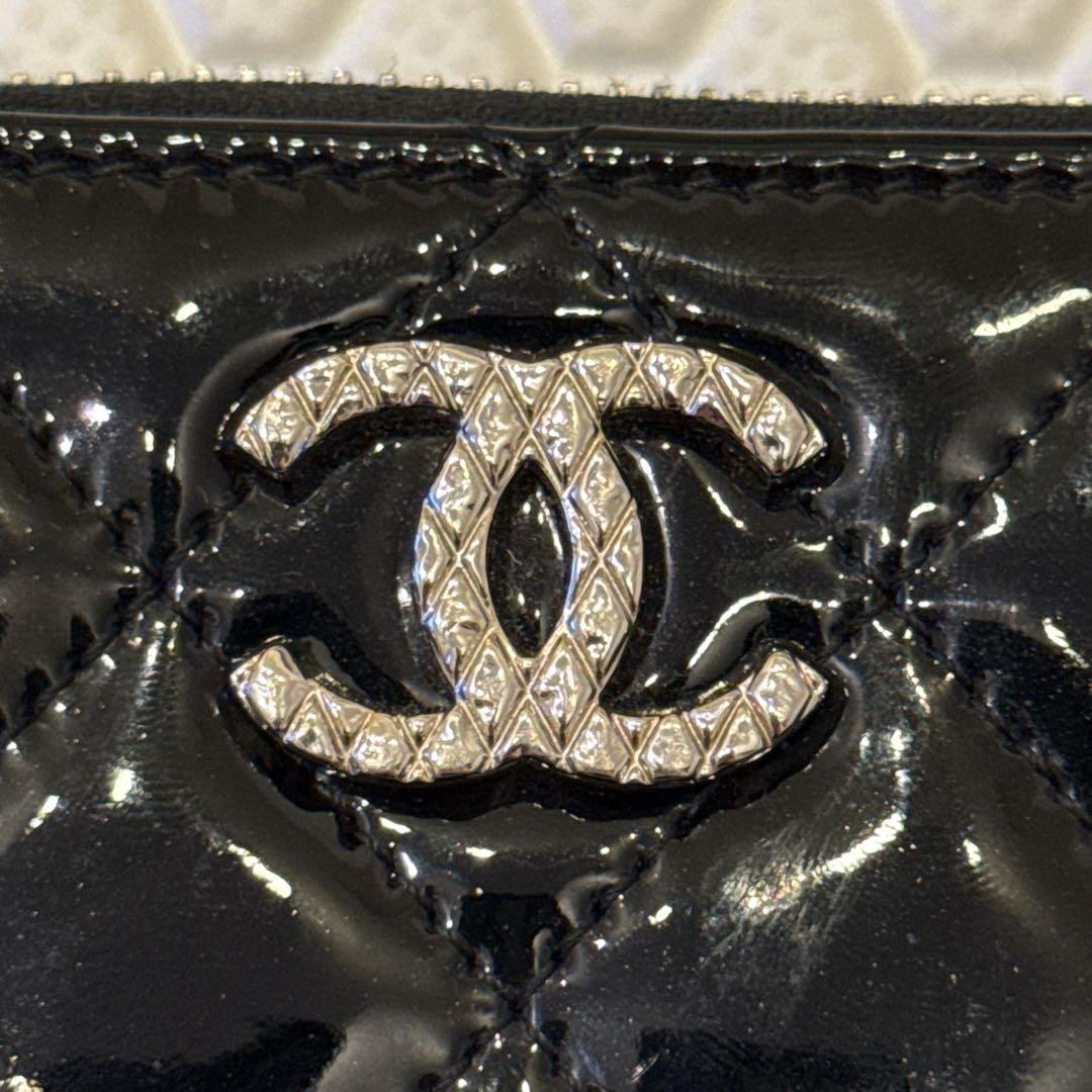 CHANEL パテント ラムスキン ケース　ブラック