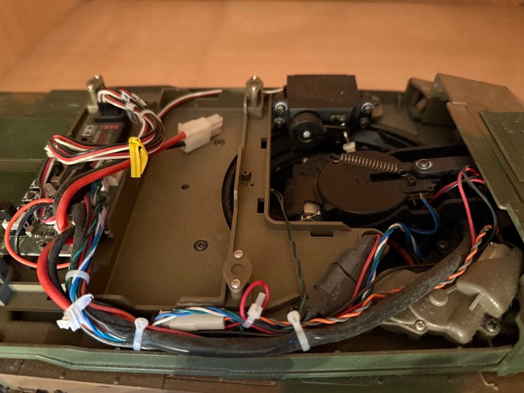 【O-1979】タミヤ 陸上自衛隊 10式戦車 ラジコン ジャンク 1/16