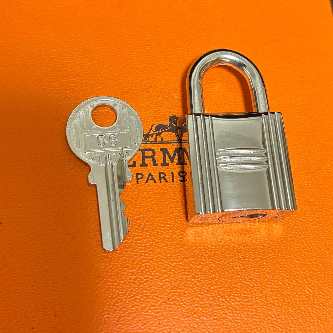 エルメス シルバー カデナ 南京錠 パドロック 鍵 キー NO66 ☆カデナ