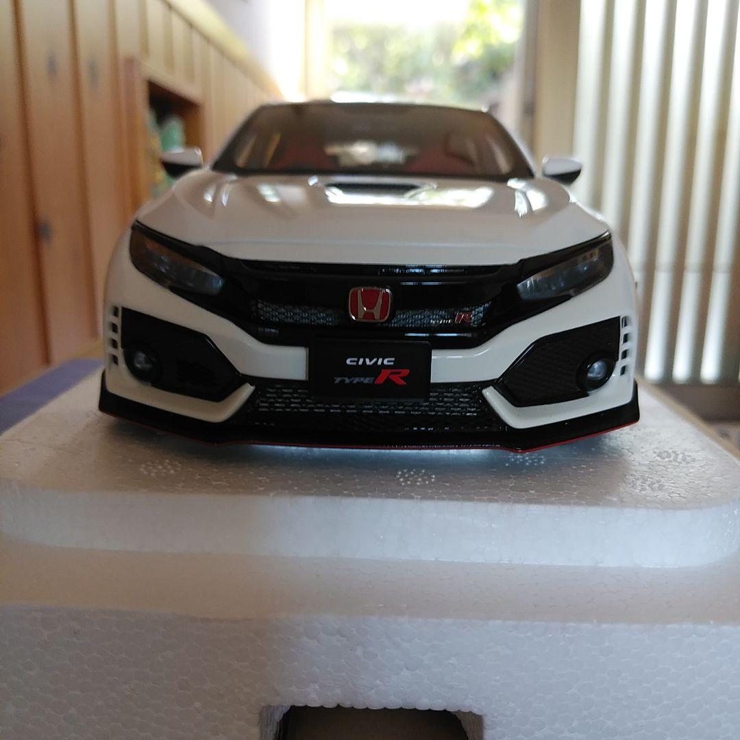 オートアート 1/18 ホンダ CIVIC TYPE R FK8