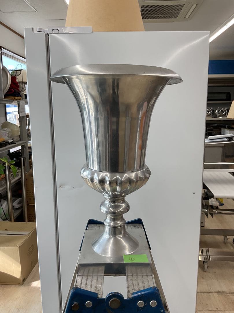 フラワーベース 2個セット　中古　アンティーク　置物