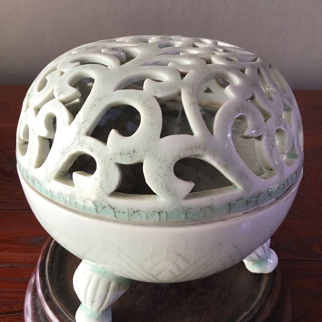 唐草紋彫透 三足 香炉 清朝期の通販はau PAY マーケット - 輸入雑貨の