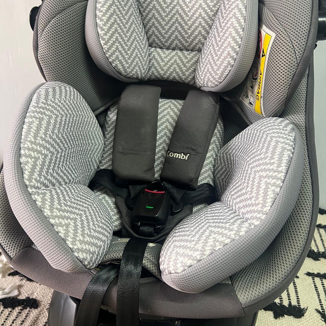 美品　combi クルムーヴスマート　JN-570 isofix 回転式
