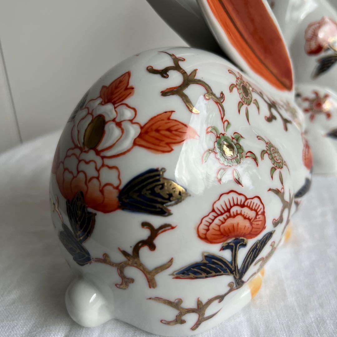 まみ　伊万里　磁器製　ねこ　置物　猫　縁起物　座り猫　陶磁器