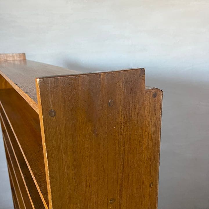 古い8段の木製棚 木製収納ラック 8段 ナチュラルウッド レトロ