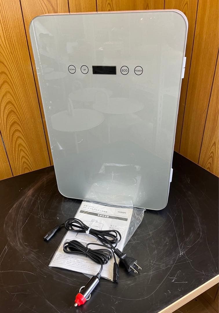 ベルソス VERSOS ダブルペルチェ冷温庫 VS-440 単相100V 24L VERSOS（ベルソス） 24Lダブルペルチェ冷温庫 VS-440 ホワイト(WH