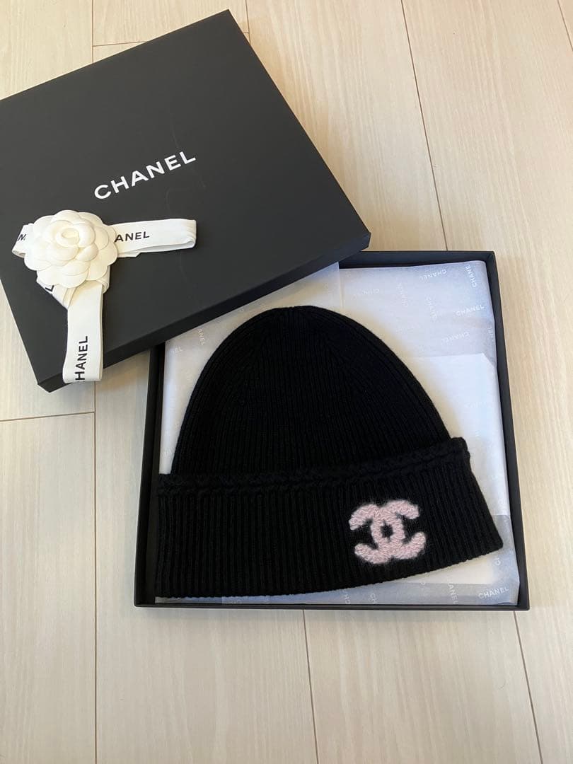 CHANELニット帽❤︎ブラック&ピンク　25B 最新作 CHANELニット帽❤︎ブラック&ピンク 25B 最新作 シャネルニット帽