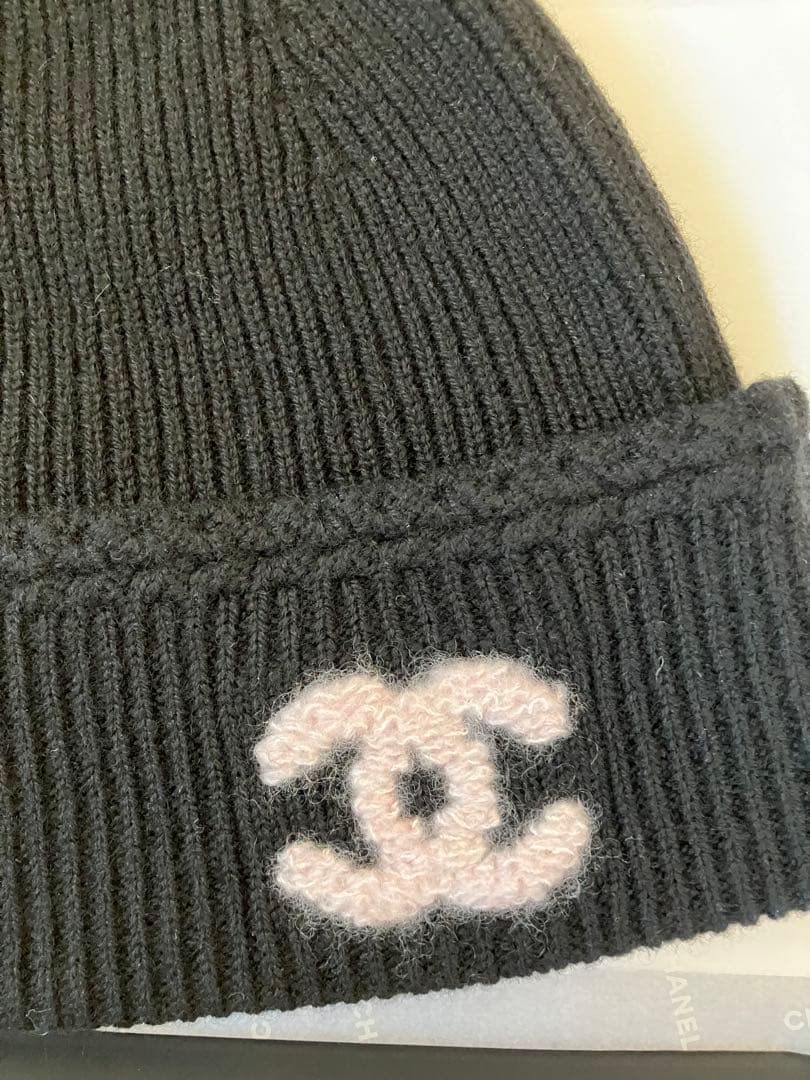 CHANELニット帽❤︎ブラック&ピンク 25B 最新作