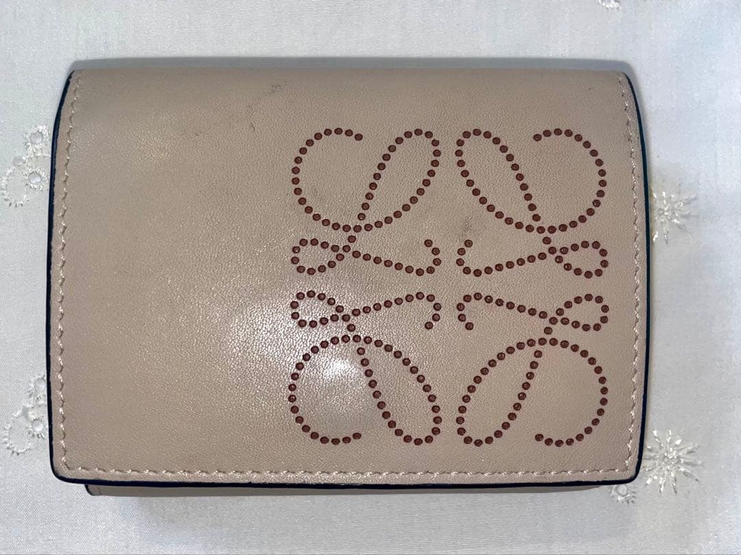 LOEWE ベージュ 三つ折り財布