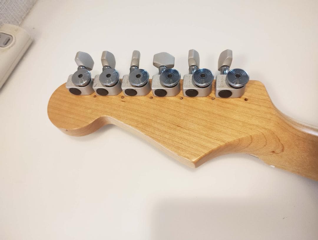 EMGピックアップ】Fender ストラトキャスター【ショートスケール】