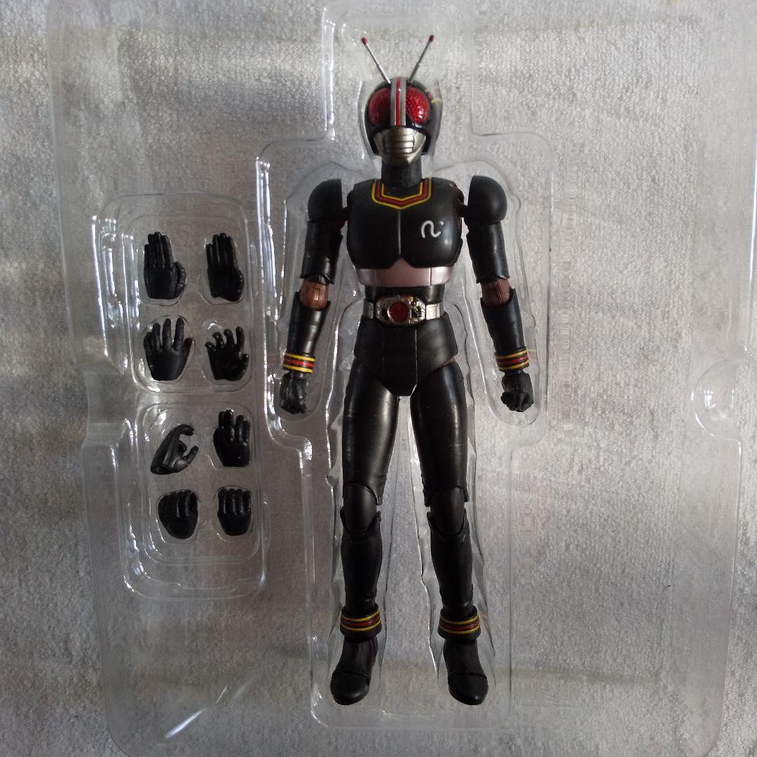 S.H.Figuarts 仮面ライダーBLACK/RX/シャドームーン/装着変身