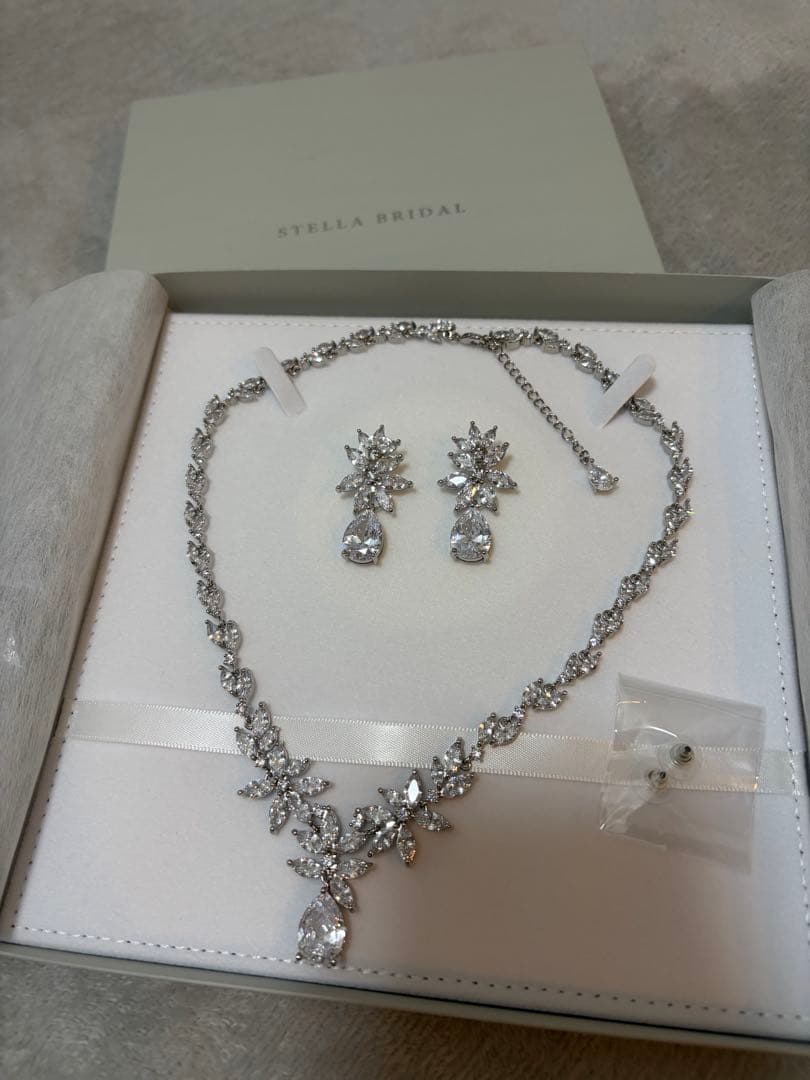 STELLA BRIDAL ブライダルアクセサリー アミティ ネックレス ピアス