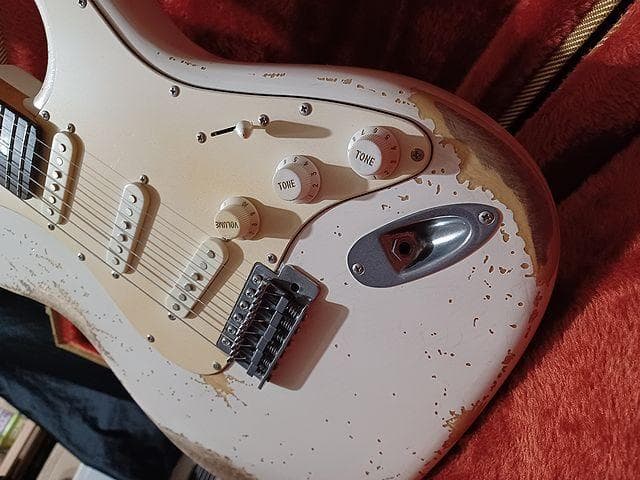★OlympicWhite Relic LaquerStratocaster★