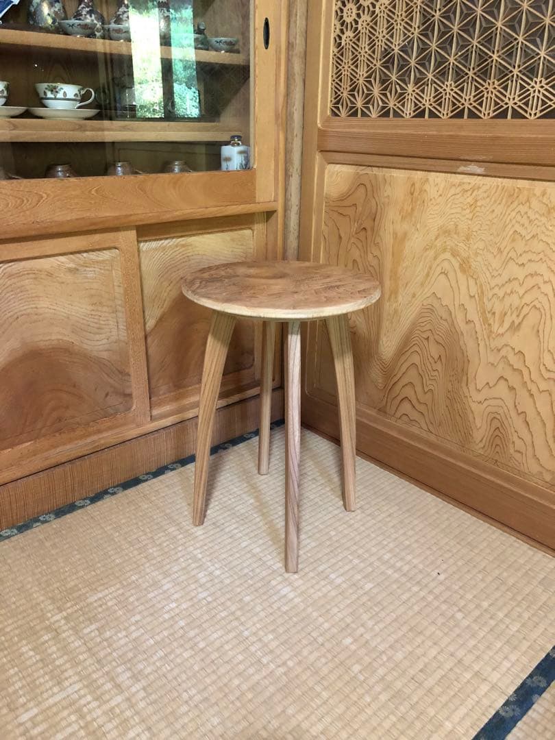 1230 建具屋一筋58年のおじいちゃんの手作りスツール、テーブルけやき