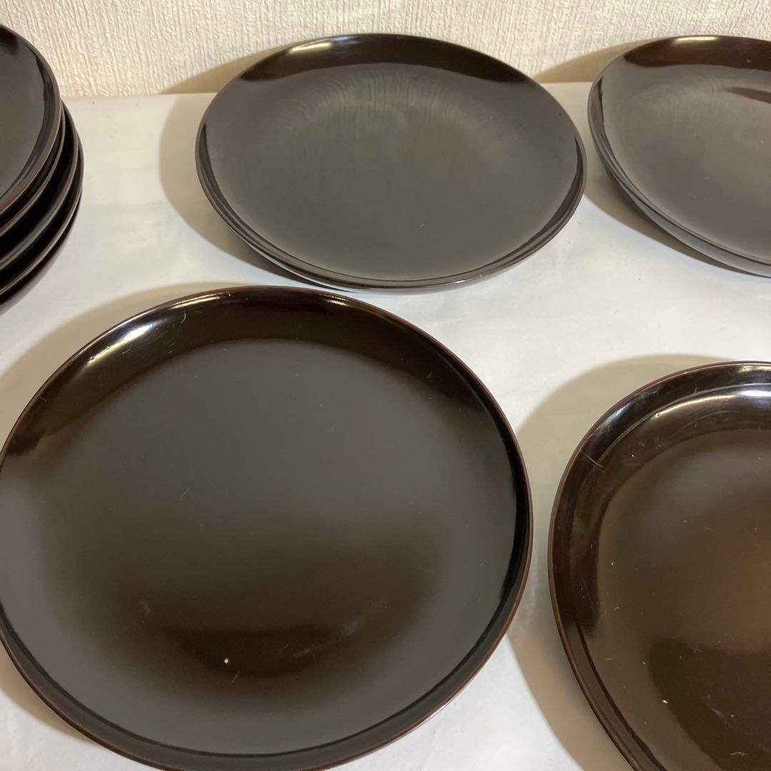 骨董木製漆塗り菓子盆１５枚（直径１７．５㌢、高さ２㌢、重さ９２㌘）