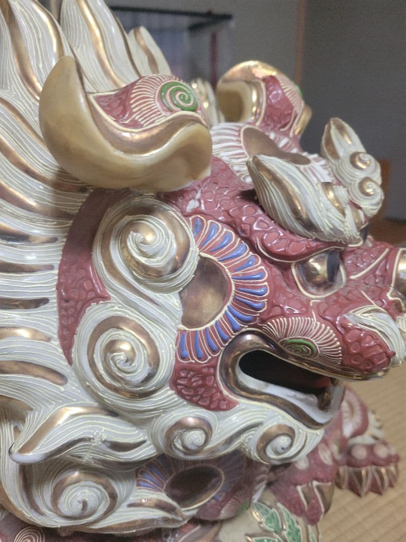 大型置物 九谷焼 大吉窯 玉乗り獅子 狛犬 シーサー風 赤絵 金彩 置物