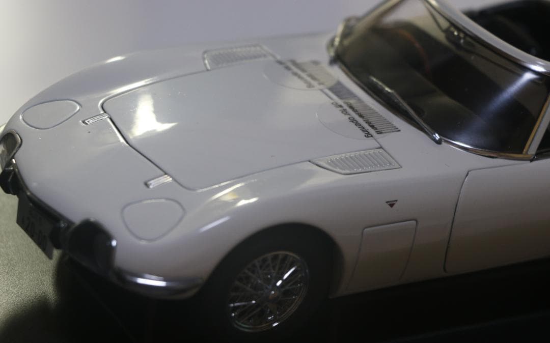 貴重　オートアート トヨタ2000GT オープン　００７コレクション 1/18