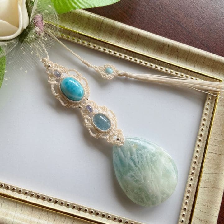 大粒エンジェルフェザーフローライト×ラリマー×アクアマリンのマクラメ