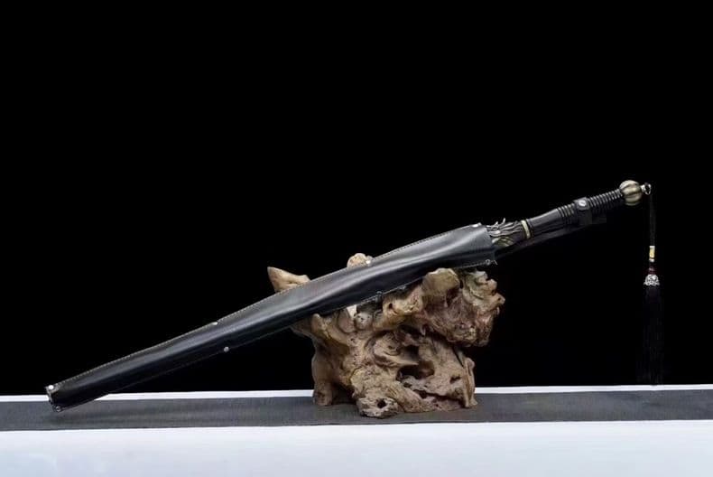 神龍 鋼鞭 古兵器 武具 手鍛造打 映画 ぼうげき 武術の棒 護身工具 装飾用