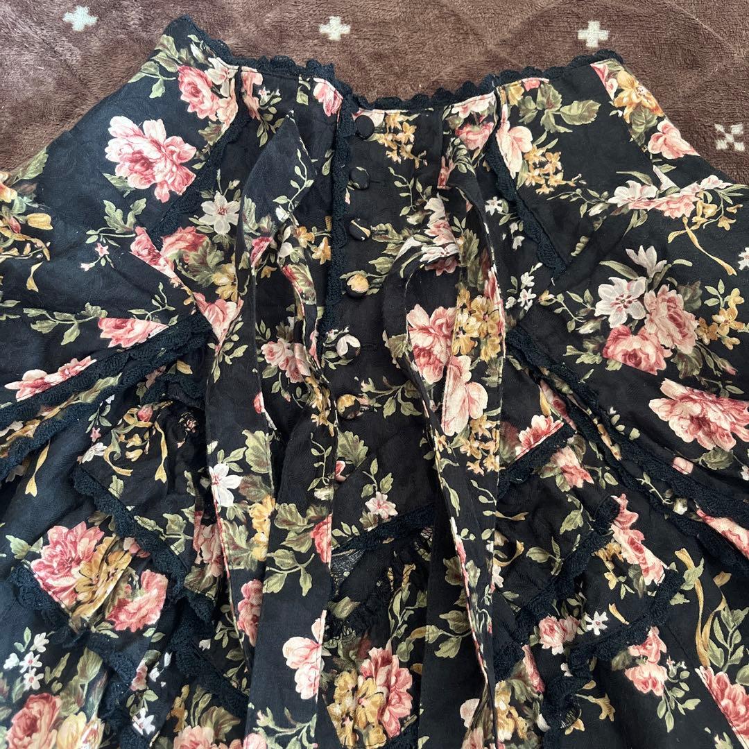 メタモルフォーゼ★アンティークローズ柄のスカート