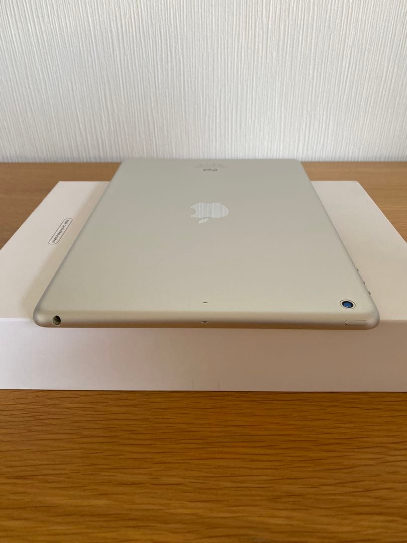 iPad Air 本体極美品 キーボード付 付属品完備 iPad Air 本体極美品