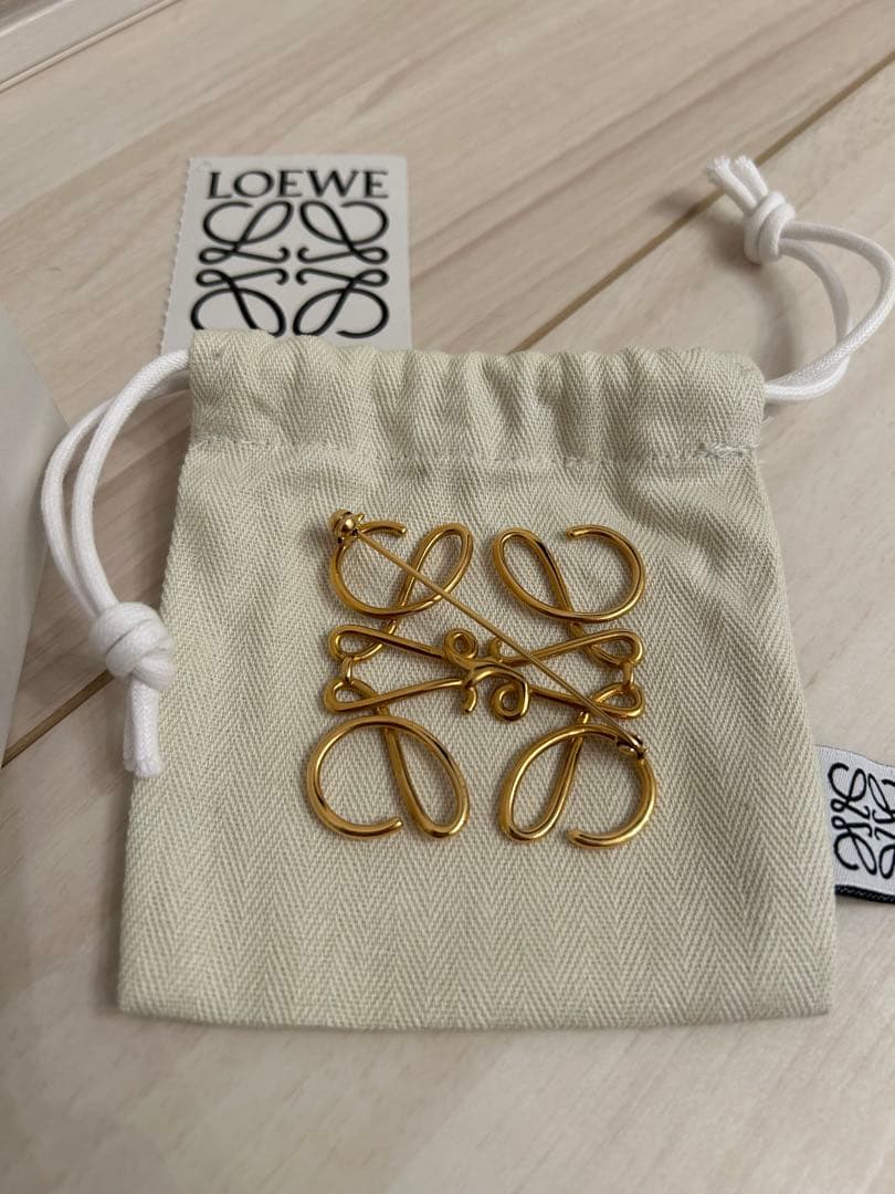 uki様専用】紙ヒコーキブローチ、ハートピン uki様専用】紙ヒコーキ