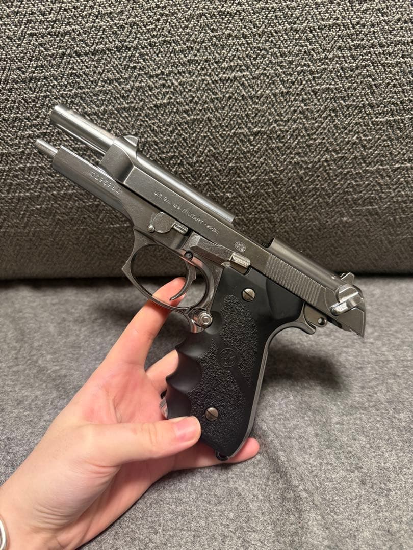 東京マルイm92f クロームステンレス ホルスター付き 即日発送可能