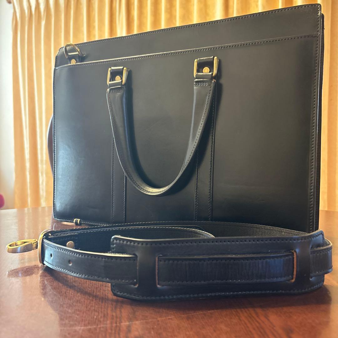 ココマイスター バンガーブリーフ 黒 ショルダー付 ブライドルレザー