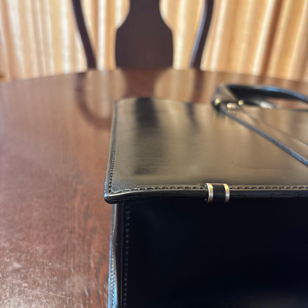 ココマイスター バンガーブリーフ 黒 ショルダー付 ブライドルレザー