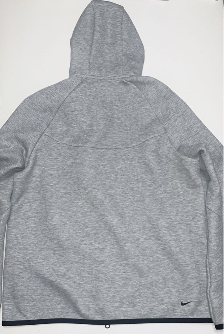 NIKE テックフリースL