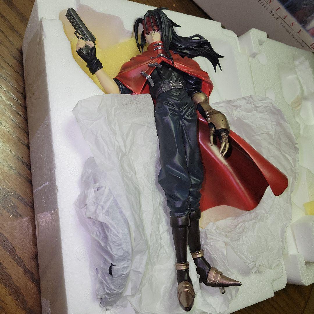ARTFX ヴィンセント・ヴァレンタイン 「ファイナルファンタジーVII」