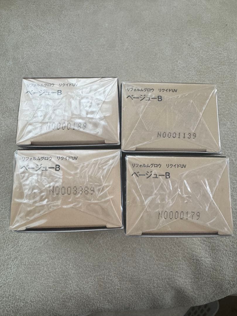 《新品•未使用》コフレドールリフォルムグロウ　ベージュB ファンデーション　4個