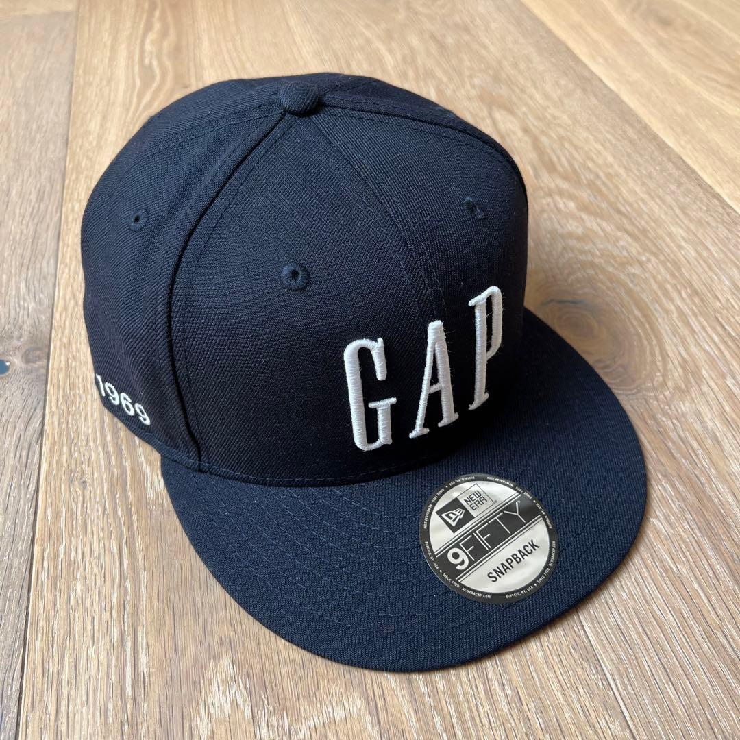 即完 GAP x NEW ERA 50周年限定コラボ キャップ ネイビー - 帽子公式
